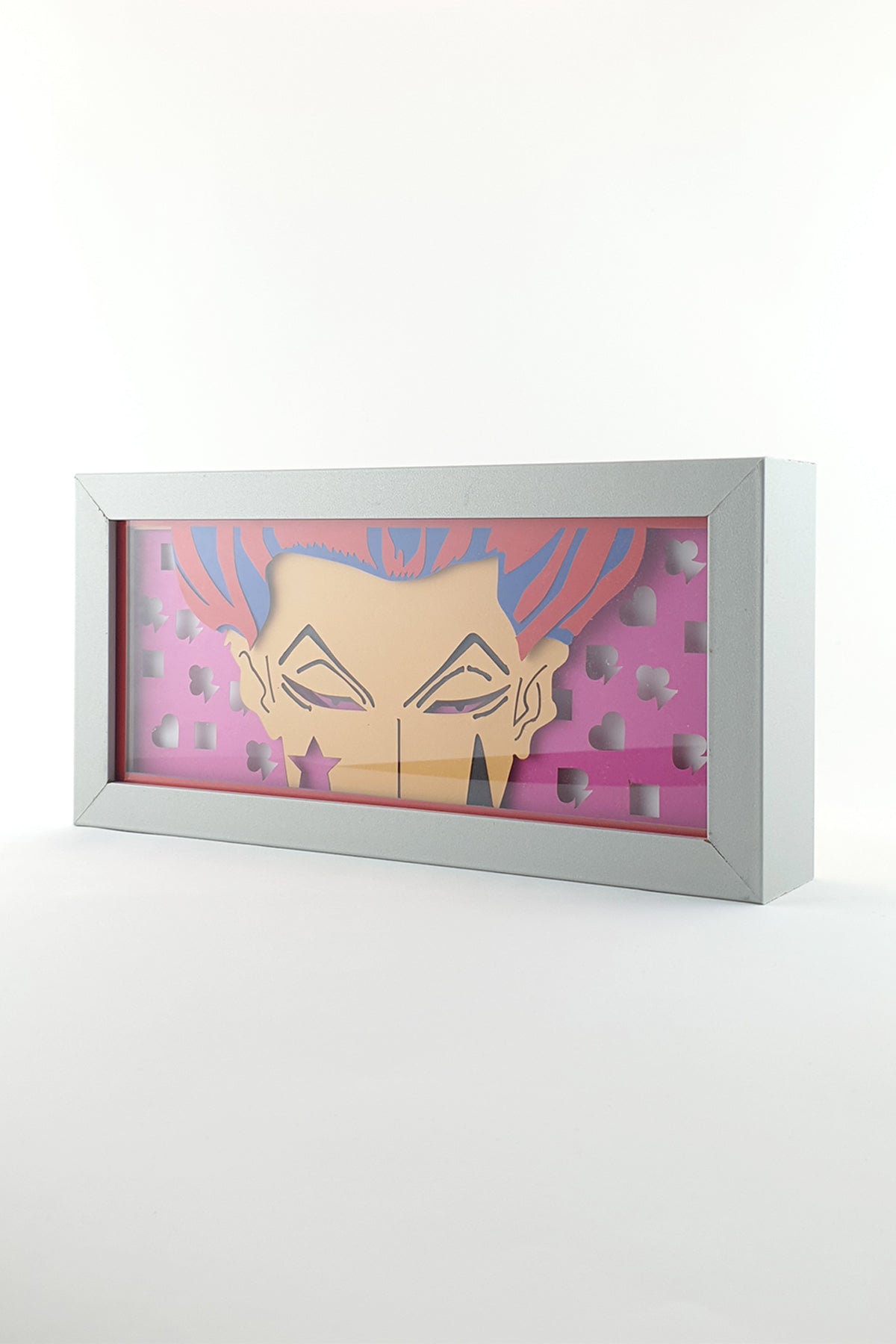 3D Hisoka Ahşap Katmanlı Anime Işık Kutusu – LED Dekor & Gece Lambası