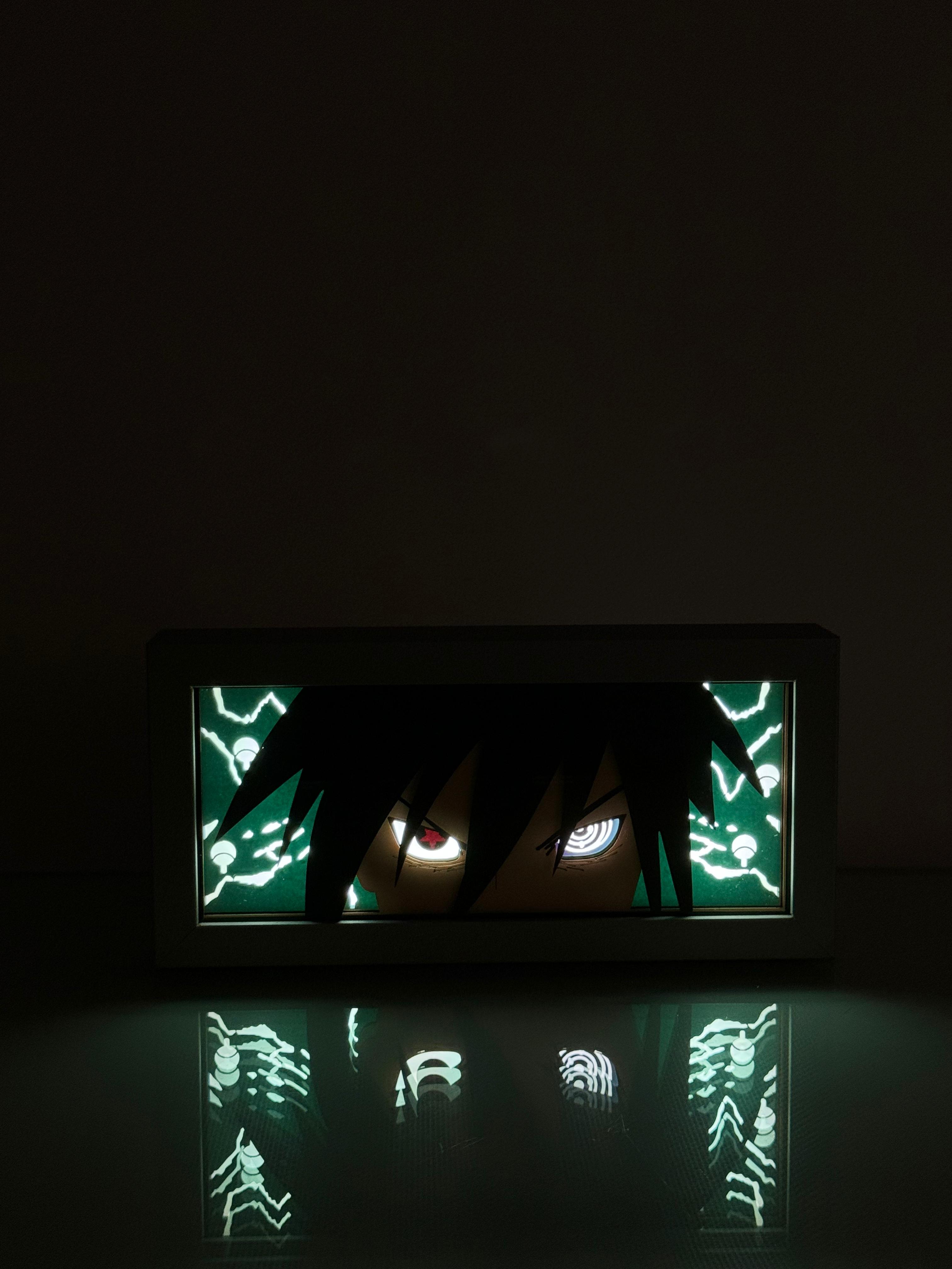3D Sasuke Ahşap Katmanlı Anime Işık Kutusu – LED Dekor & Gece Lambası