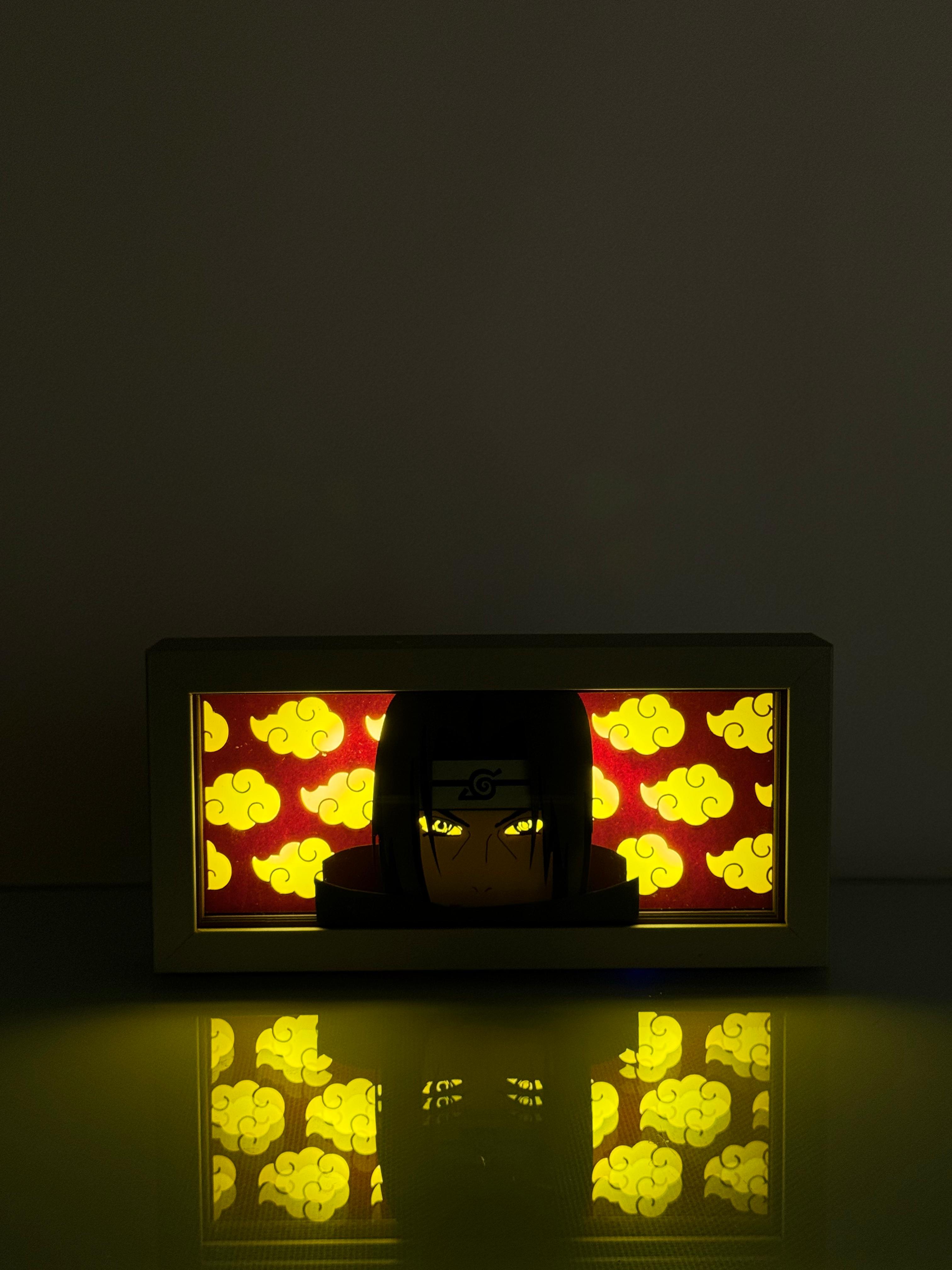 3D Itachi Ahşap Katmanlı Anime Işık Kutusu – LED Dekor & Gece Lambası